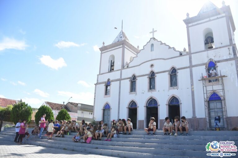Leia mais sobre o artigo Visita a Igreja Nossa Senhora de Fátima das turmas do 2º ano do Ensino Fundamental – AI.