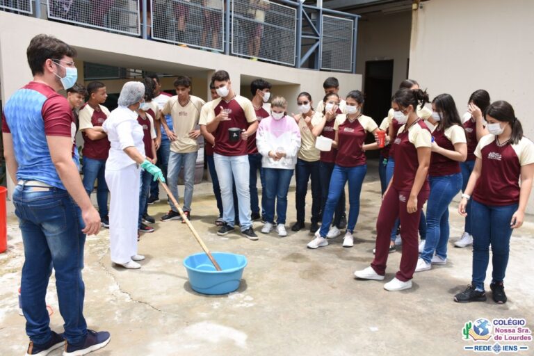 Leia mais sobre o artigo Produção de Sabão com os alunos da disciplina de Empreendedorismo, sustentabilidade e voluntariado.
