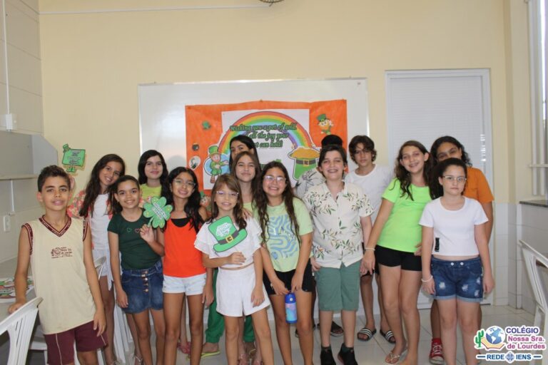 Leia mais sobre o artigo As turmas do More Englis celebraram o St. Patrick’s Day