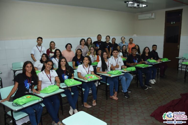 Leia mais sobre o artigo Envio da turma do 4º ano do Curso Normal em Nível Médio para a fase de estágios.